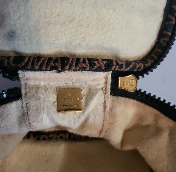 Fendi Black and Brown Travel Bag with Logo - Picture 9 of 12